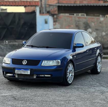 VOLKSWAGEN PASSAT 1.8 20V TURBO GASOLINA 4P MANUAL